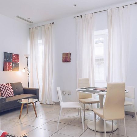 Appartamento 2Br And 2Ba In The Zoko Cozy And Convenient Gibilterra Esterno foto
