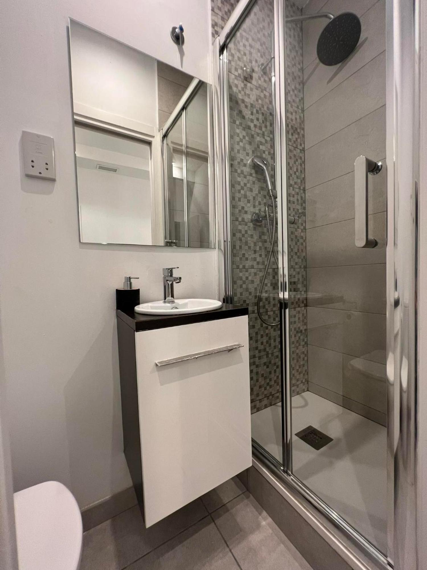 Appartamento 2Br And 2Ba In The Zoko Cozy And Convenient Gibilterra Esterno foto
